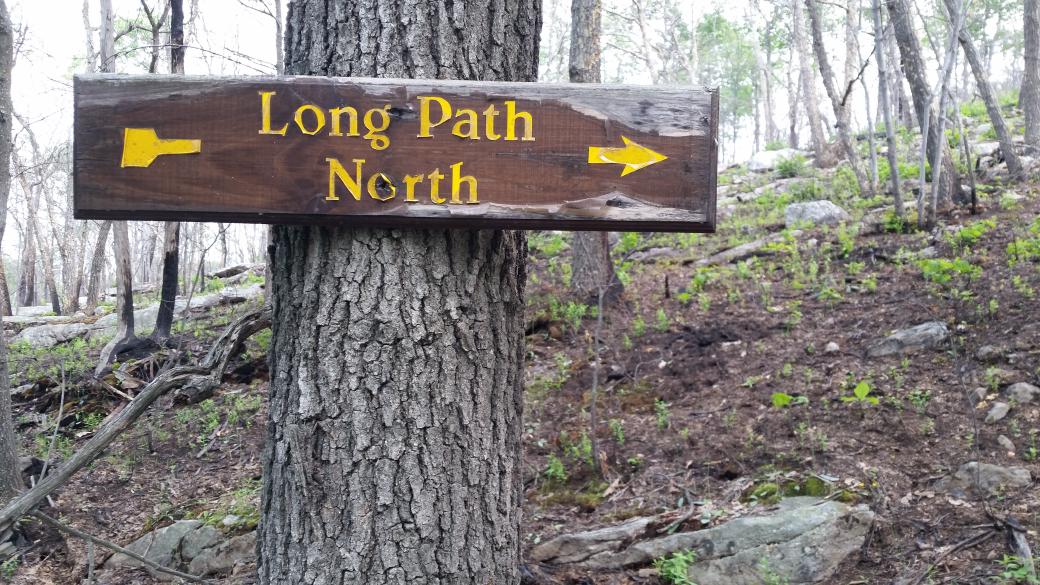 A sign indicating the way to the Long Path, northbound
